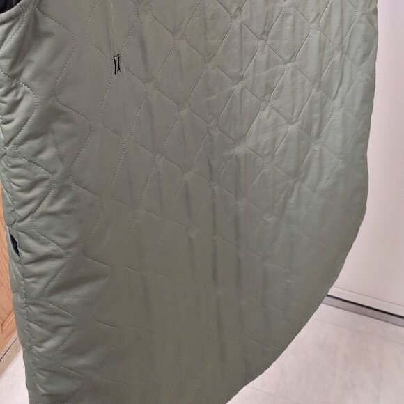 Kit and Ace Quilted Long Vest - Picture 3 of 5